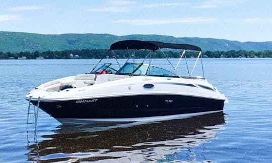 26' Sea Ray Deck Boat with swimming platform and head!