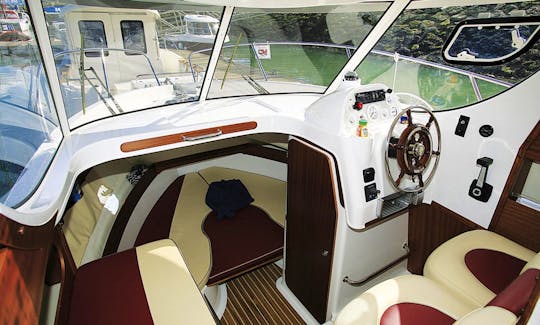 Rent a Boat Quicksilver Arvor 250as Cabin Motor Yacht - Fish, Trips and More in Podgora
