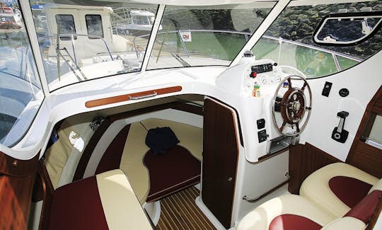 Rent a Boat Quicksilver Arvor 250as Cabin Motor Yacht - Fish, Trips and More in Podgora