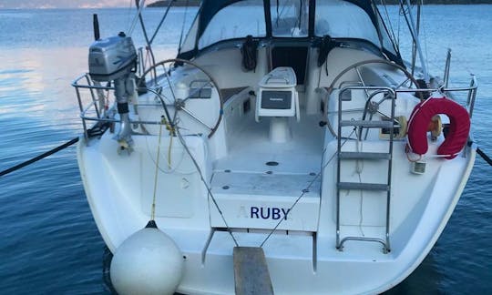 "Ruby" Beneteau Cyclades 43.4 Cruising Monohull Rental in Lefkada, Greece