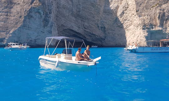 Location de bateau avec Bimini Top à Zakinthos