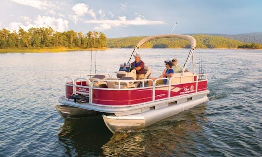 Bateau ponton rouge à louer sur le lac Athens ou le réservoir de Cedar Creek, au Texas