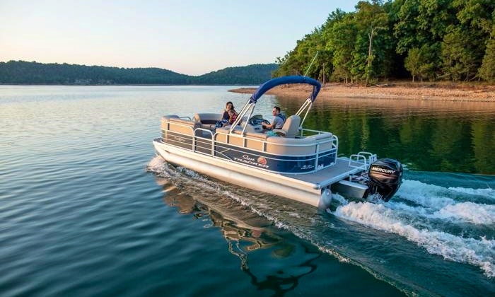nice pontoon boat rental for lake athens tx or cedar creek