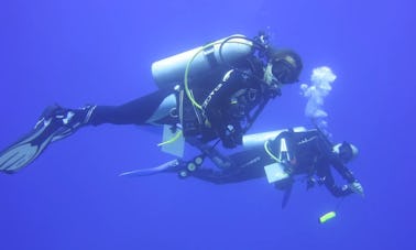 Entrenamiento de buceo con instructores de buceo certificados (CMAS y NASDS) en Estambul