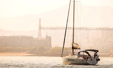 Location de voile à bord d'un Sun Odyssey 40.3 à Bilbo, Espagne