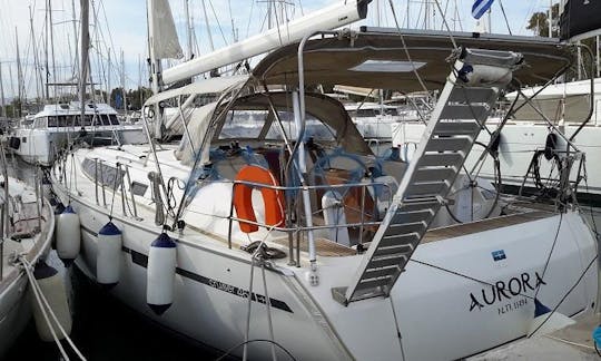 Alugue um veleiro “Aurora” Bavaria Cruiser 46 para 9 pessoas em Alimos, Atenas