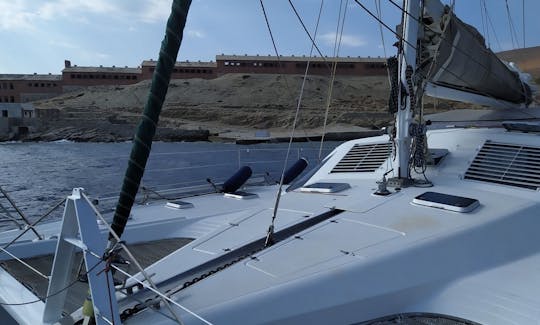Navega y explora el mar Egeo con el yate a motor Jeantot Marine Privilege 42