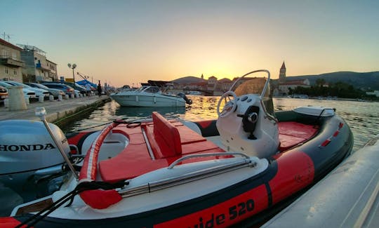 Hire the Jokerboat Wide 520 + Honda 100hp in Trogir, Splitsko-dalmatinska županija