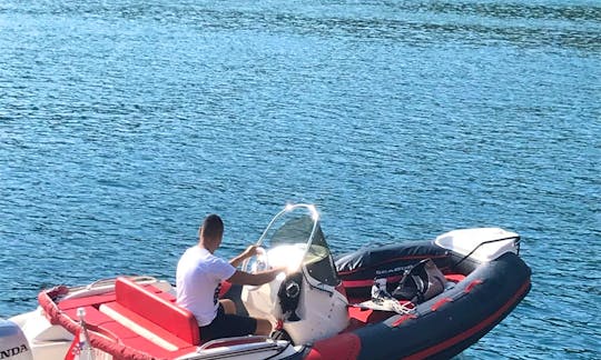 Hire the Jokerboat Wide 520 + Honda 100hp in Trogir, Splitsko-dalmatinska županija