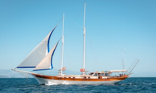 Classic refitted gulet Dona available for cruising in Dalmatia