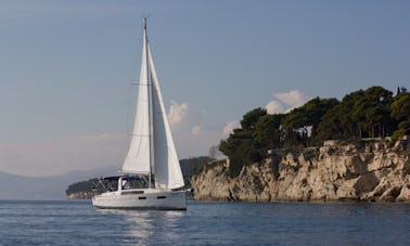 Alquiler de Velero en Split, Croacia - Beneteau Oceanis 35 (Jean Michel)