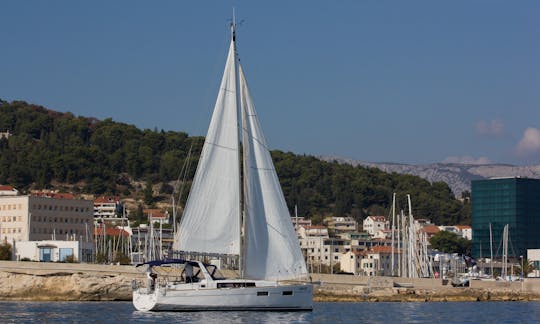 Sailboat Rental in Split, Croatia - Beneteau Oceanis 35 (Jean Michel)