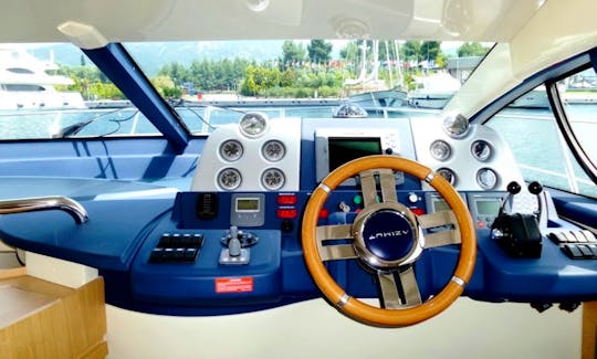 Azimut 43 Fly Motor Yacht Rental in Neos Marmaras