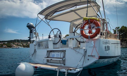 Sailboat rental in Split, Croatia - Beneteau Oceanis 35.1 (Maya Bay 2)