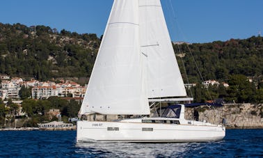 Sailboat rental in Split, Croatia - Beneteau Oceanis 38 (Arsen)