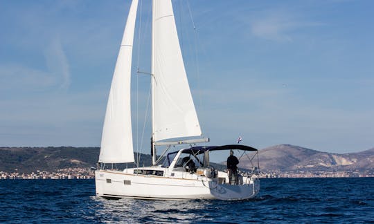 Sailboat rental in Split, Croatia - Beneteau Oceanis 38 (Arsen)