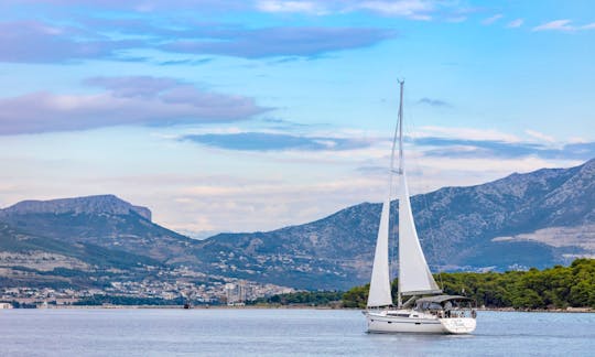 Sailboat rental in Split, Croatia - Bavaria Cruiser 41 (Nina)