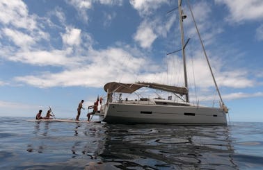 Sailing Tours - Dufour 412 Cruising Monohull Rental in Velas, Açores