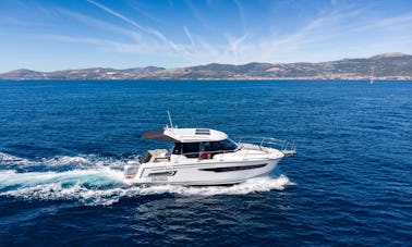 Motorboat rental in Marina Kastela (Kastel Gomilica), Croatia - Jeanneau Merry Fisher 895 (Emanuel)
