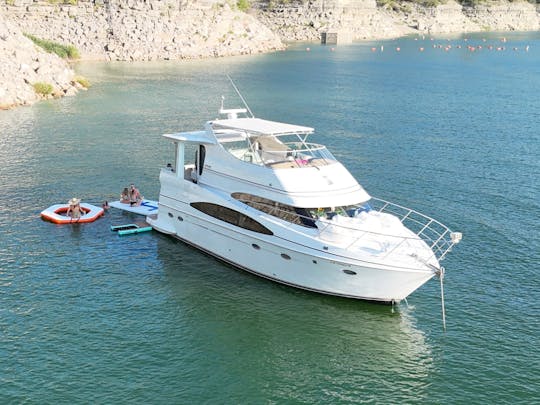 50ft Carver Dual Hardtop Motor Yacht - All Inclusive