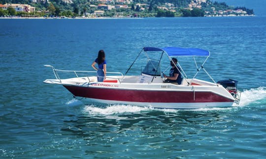 Réservez le hors-bord olympique à Nidri, sur l'île de Lefkada !