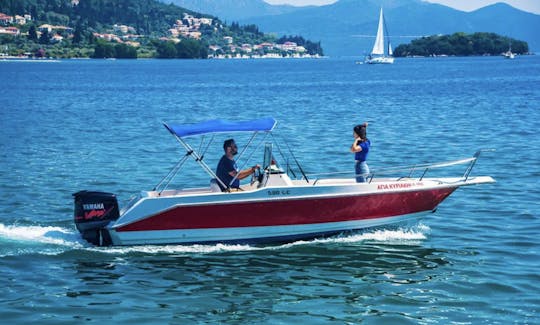 Réservez le hors-bord olympique à Nidri, sur l'île de Lefkada !