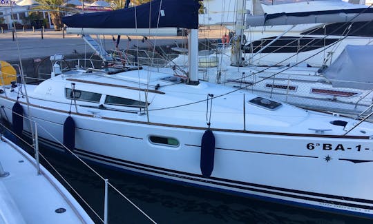 Jeanneau sun odyssey 36i in Barcelona (by hour, half day, full day or week)