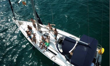 Jeanneau sun odyssey 36i in Barcelona (by hour, half day, full day or week)