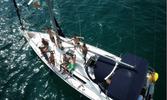 Jeanneau sun odyssey 36i in Barcelona (by hour, half day, full day or week)