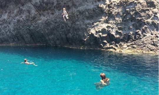 Amazing Boat Tour in Almeria, Andalucía