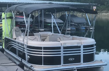 This Fri & Sat Lower Rates! Inquire for Quote. Best of 2020 Award Winner 2017 - Harris 23.5' Double Bimini Tritoon on Lake Travis $95 per hour Monday to Thursday