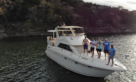 38 Foot Yacht Charter on Lake Travis
