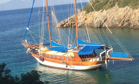 Cruzeiro azul privado a bordo do Cruising Gulet DC de 65 pés em Bodrum, Turquia