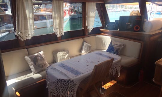 Location privée pour Blue Cruise à bord de la goélette à voile pour 10 personnes à Bodrum