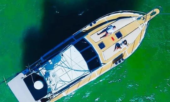 Bateau à moteur Maragogi Mares de 46 pieds à Arraial do Cabo ou Cabo Frio, Rio de Janeiro