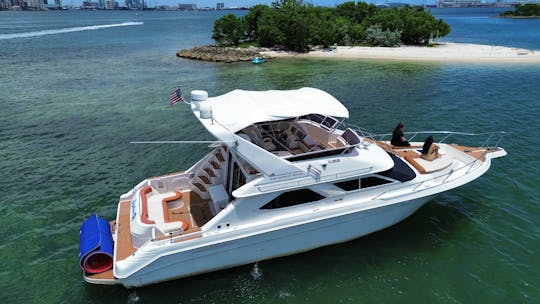 50' Flybridge Aguita l - $100 OFF from MONDAYS-FRIDAYS!