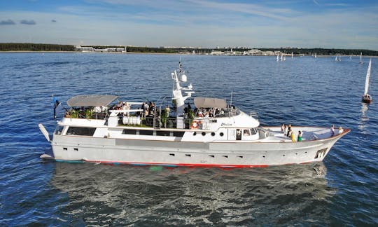 Motor Yacht rental in Helsinki