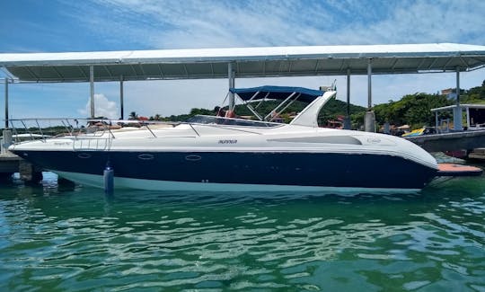 38' Boy Runner Speedboat Rental in Armação dos Búzios, Brazil