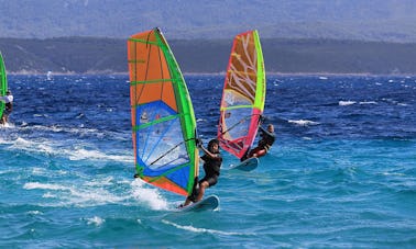 Curso de windsurf para nível iniciante e avançado em Bol, Splitsko-dalmatinska županija