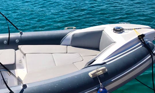 MV Marine 25 GT Speedboat perfect to tour around Split, Croatia