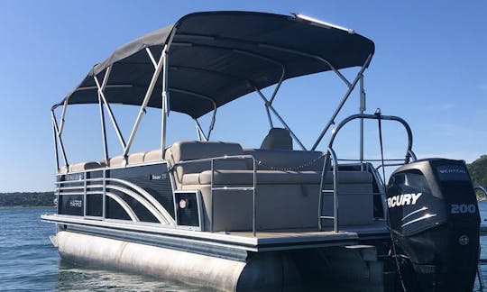 Award-winning Harris 230 Sunliner Pontoon with Captain | Best of 2023