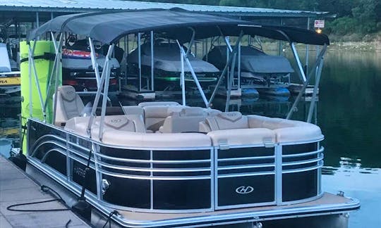 Best of 2020 Award Winner - Harris 23.5 Pontoon Boat for 8 Guests on Lake Travis! Friday's from $125 per hour
