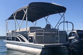 Best of 2020 Award Winner Harris 23.5 Pontoon Boat for 8 Guests on Lake Travis! Sundays from $125 per hour