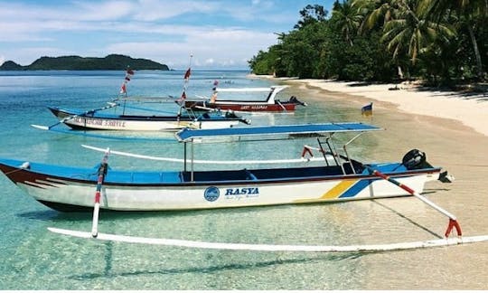 Passeio de barco pela ilha para 8 pessoas na Ilha Pagang, na Indonésia!