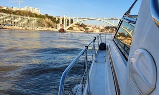 Private Yacht Cruise: Porto - Curva da Lomba - Porto