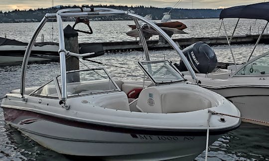 Lake Coeur D'Alene Book the Chaparral 180 SSE Powerboat on Lake Coeur d'Alene