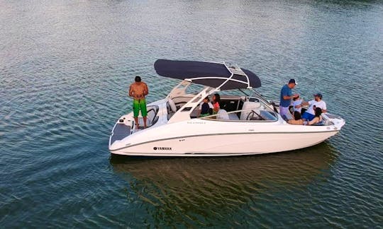 Rent Yamaha 242 Limited S eSeries Powerboat in Prosper