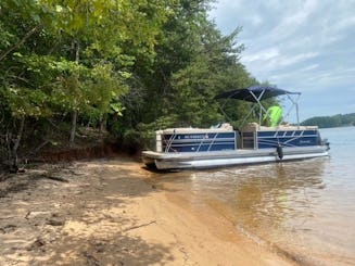 23'   SilverWave 230 Island L Pontoon boat rental 