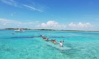 Contender Express de 35 pieds, charter dans le nord des Exuma Cays au départ de Nassau, aux Bahamas.