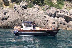 Live a Day on a Beautiful Coast onboard a 33' Apreamare Smeraldo 9 Luxury Gozzo from Positano, Italy!